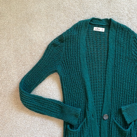 Hollister // Green Long Cardigan - Picture 2 of 4